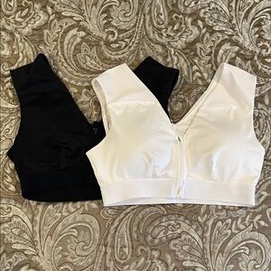 Tommy Copper Black and White Zip-Up Shoulder Support Sports Bras